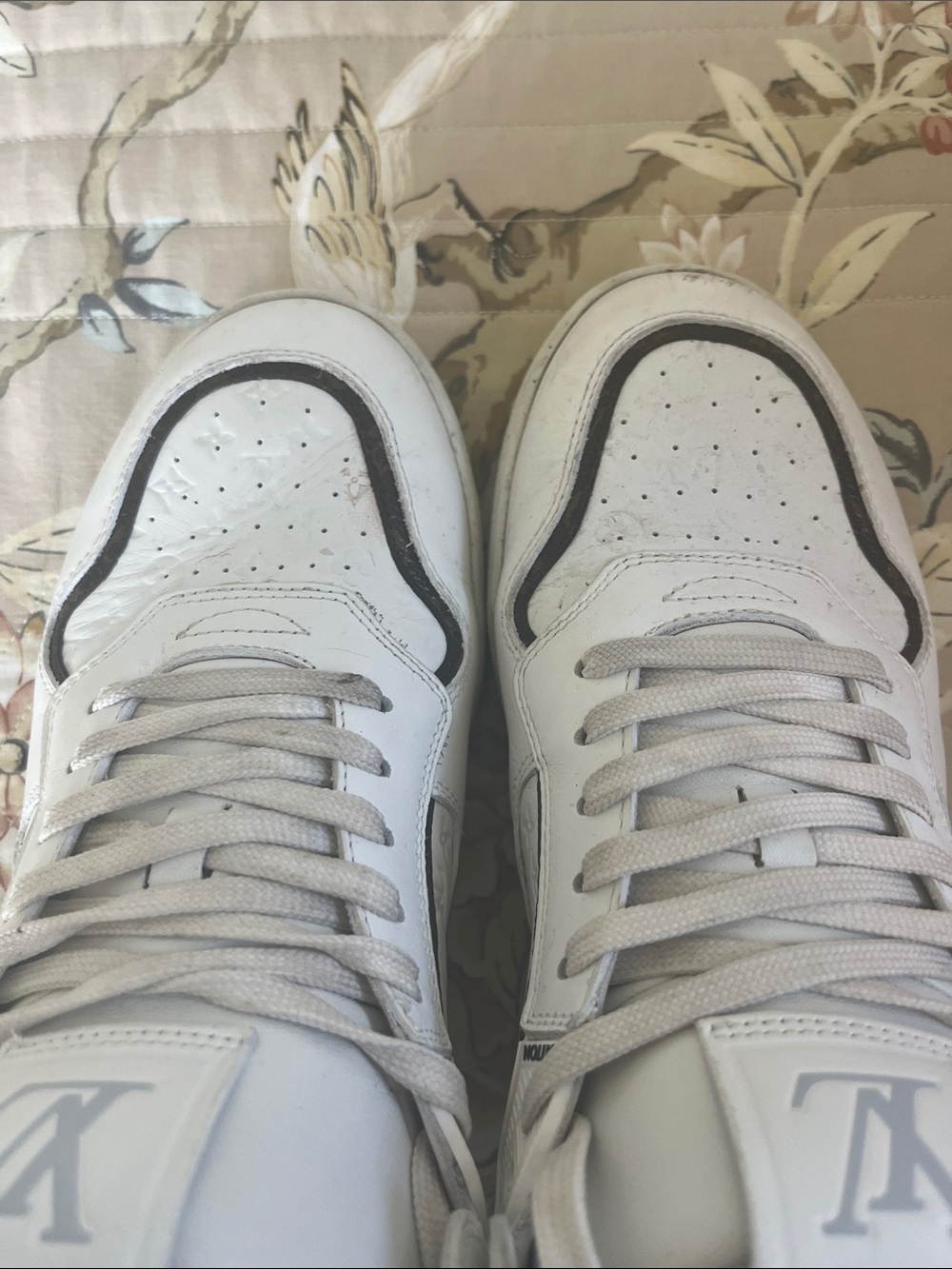 Louis Vuitton Stadium Mid Top Sneakers - Picture 5 of 17